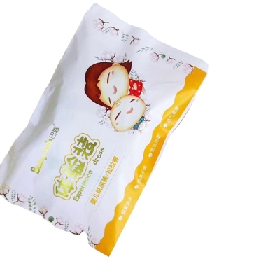 Cuecas descartáveis do tecido da absorção respirável macia super para a família e o curso
