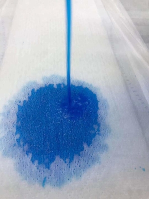 Tecido descartável do bebê da absorção macia super conservada em estoque das fraldas dos tecidos do bebê do lote