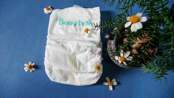 Do bebê feito sob encomenda dos tecidos da amostra grátis tecido descartável do bebê do OEM respirável