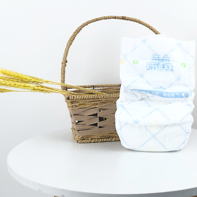 Absorvência excelente de embalagem pequena de Unisoft das fraldas dos tecidos do bebê descartável