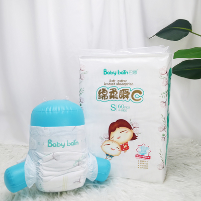 Disponível personalizado treinando o tecido descartável do bebê das cuecas