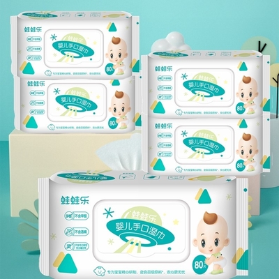 Limpezas molhadas do bebê da água orgânica macia natural