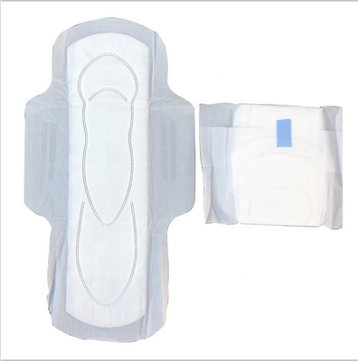 Ultra finamente almofadas sanitárias 405mm naturais de 210mm 235mm para a pele sensível