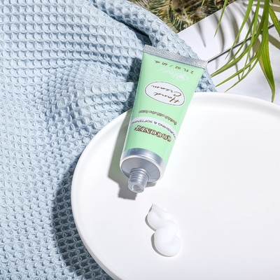 Ingredientes naturais orgânicos hidratando da loção do corpo de Skincare